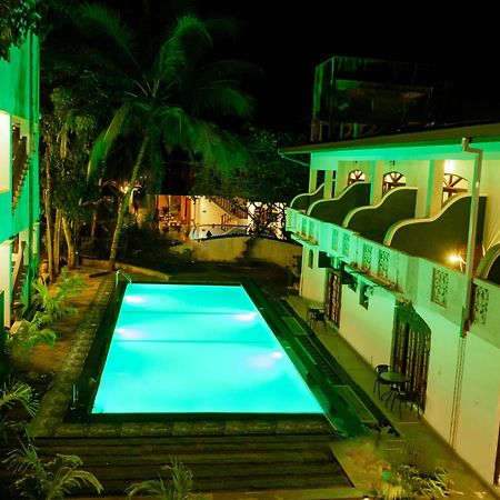 Prince Beach Hotel 벤토타 외부 사진