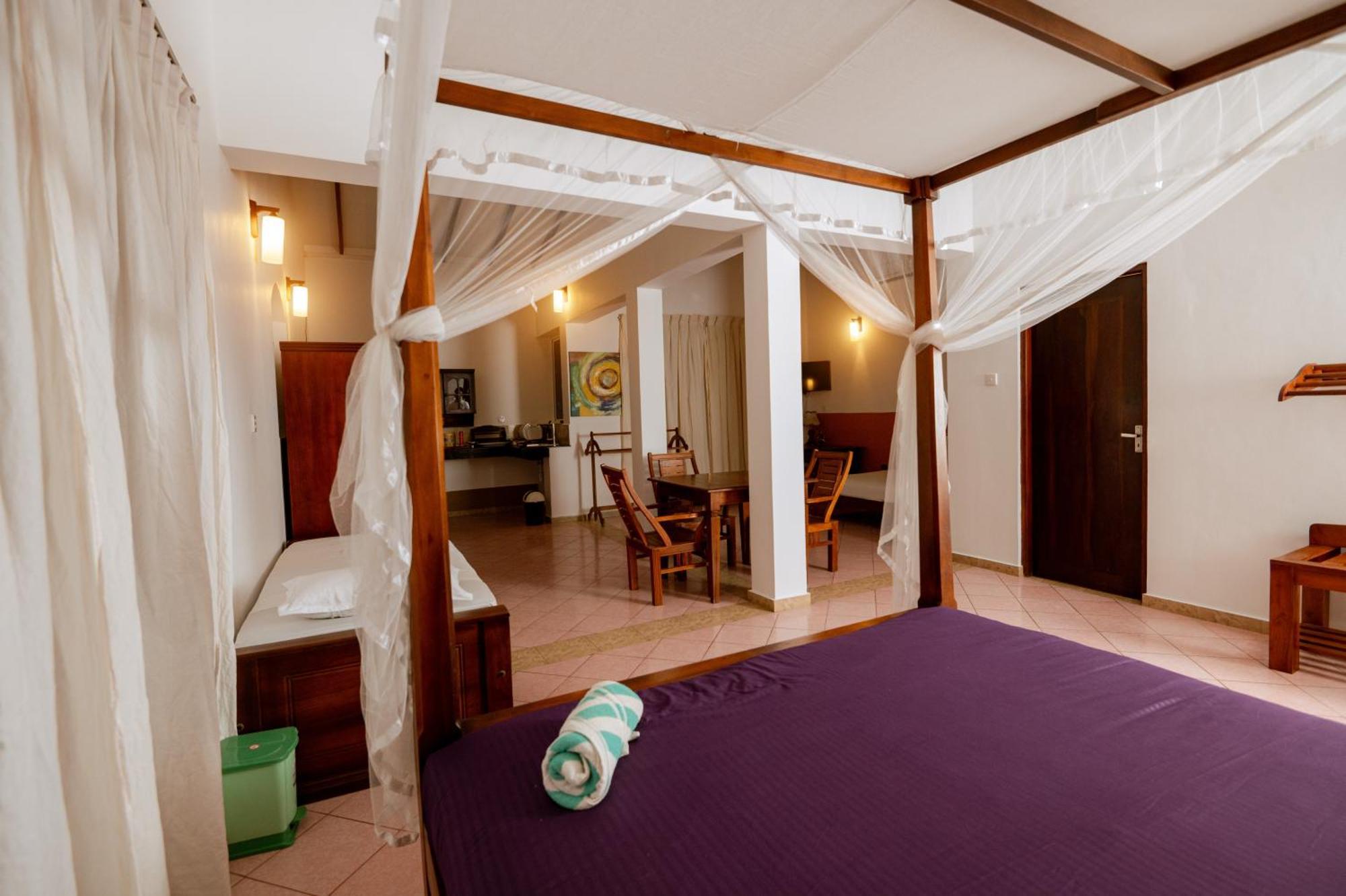 Prince Beach Hotel 벤토타 외부 사진