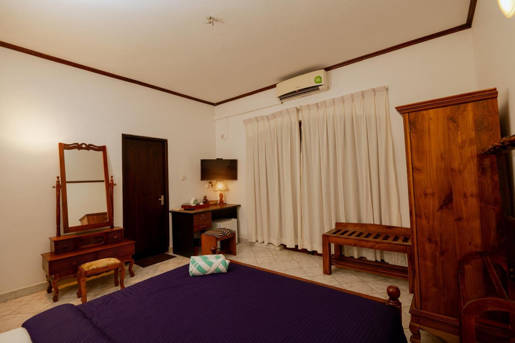 Prince Beach Hotel 벤토타 외부 사진