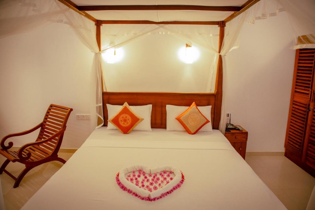 Prince Beach Hotel 벤토타 외부 사진