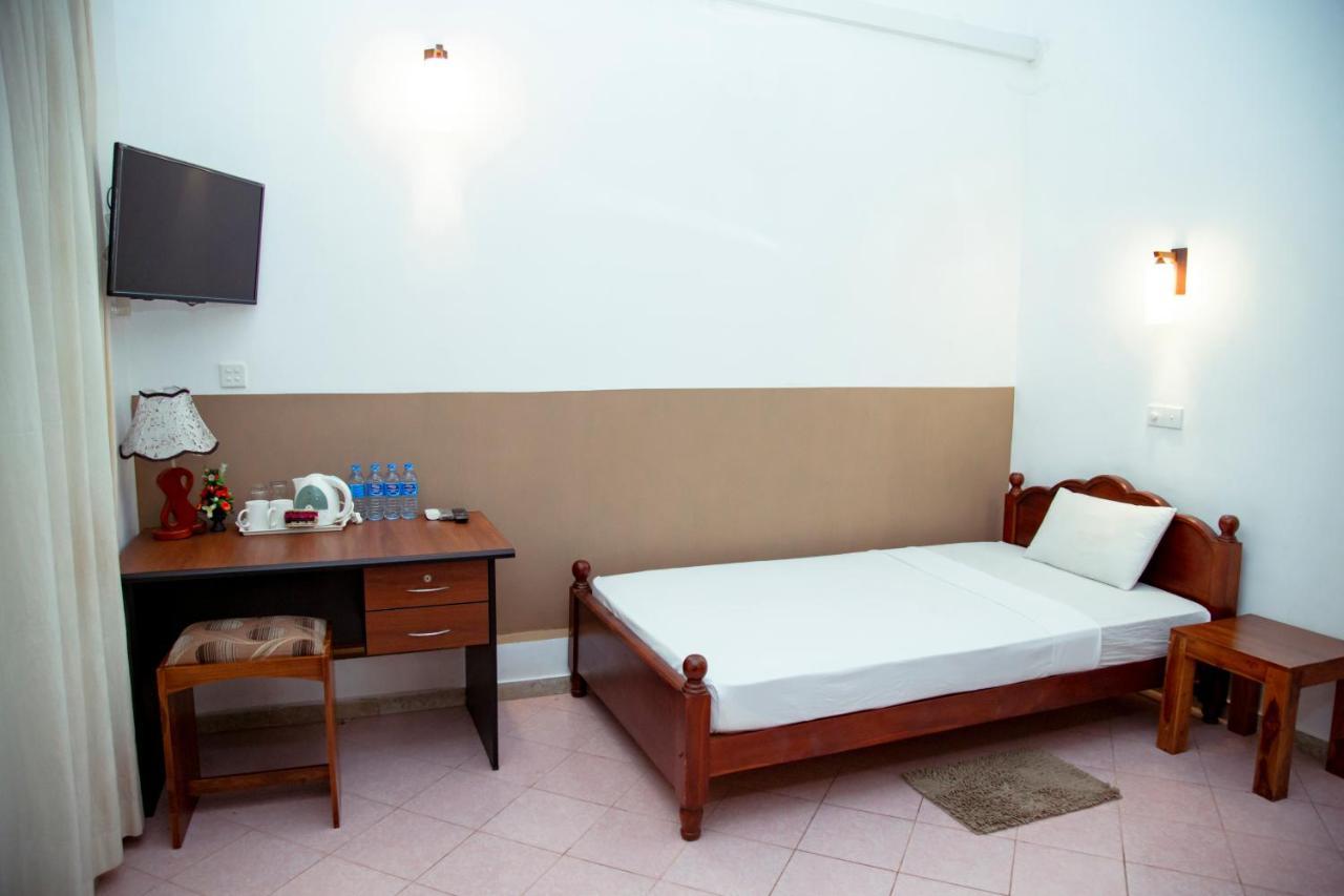 Prince Beach Hotel 벤토타 외부 사진