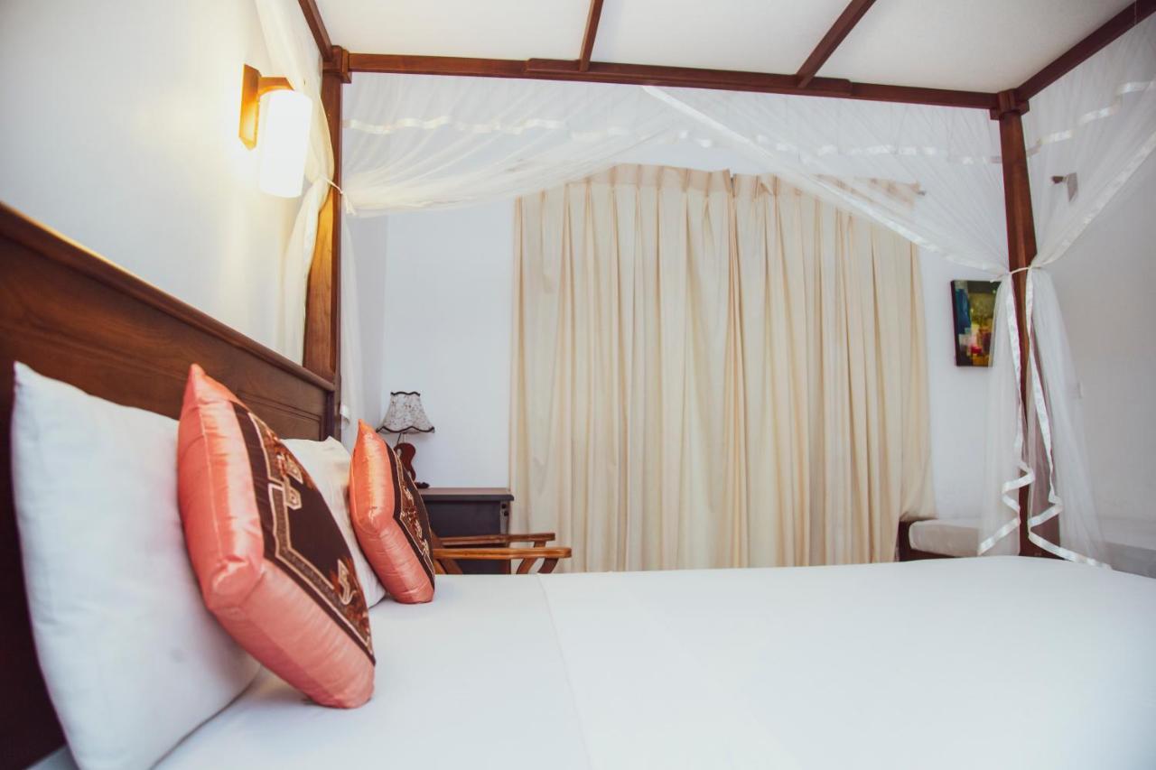 Prince Beach Hotel 벤토타 외부 사진