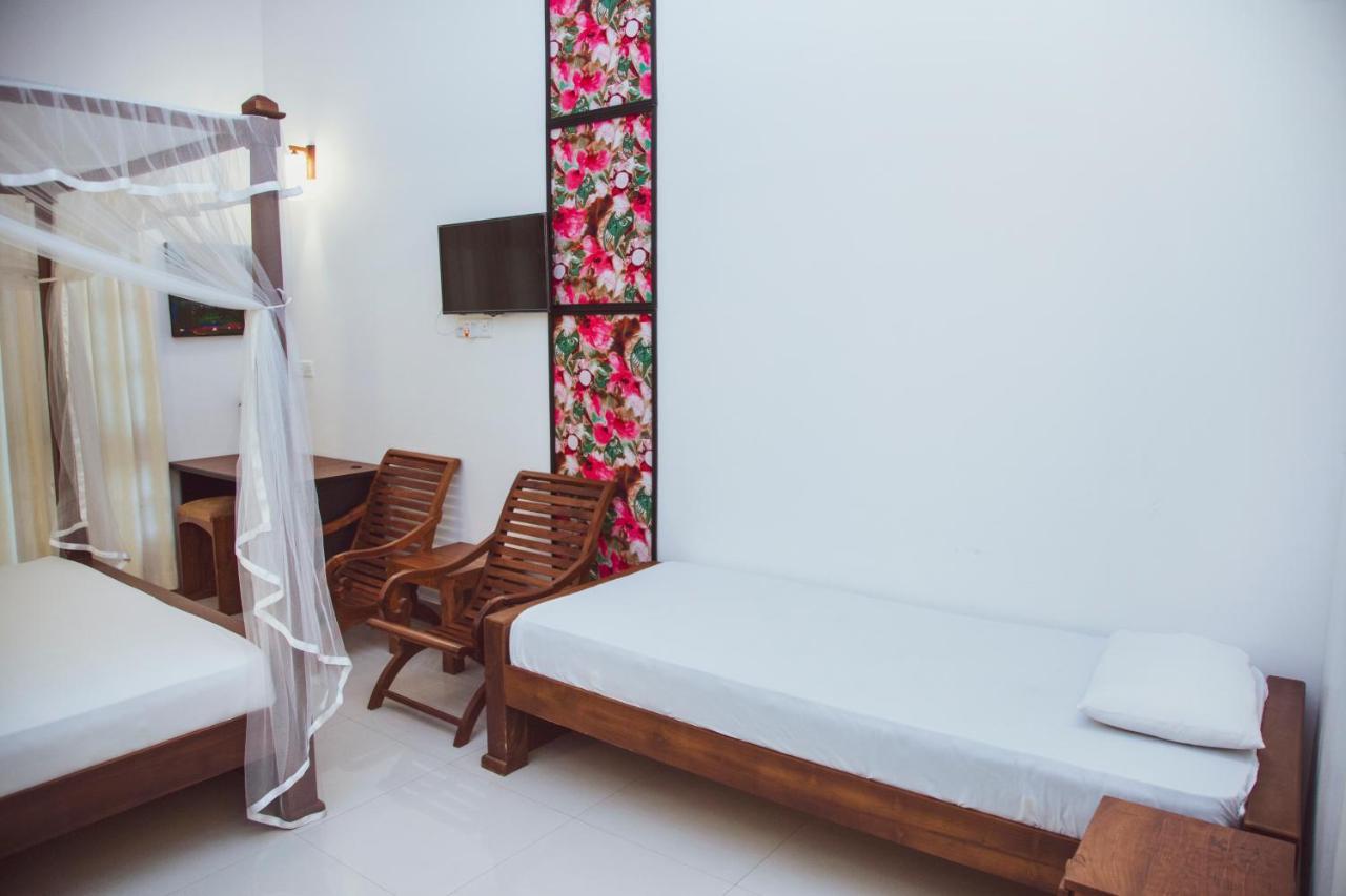 Prince Beach Hotel 벤토타 외부 사진