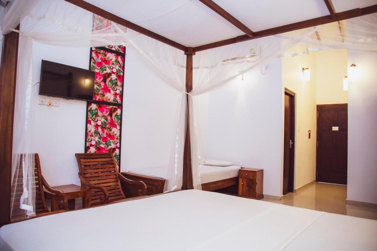 Prince Beach Hotel 벤토타 외부 사진